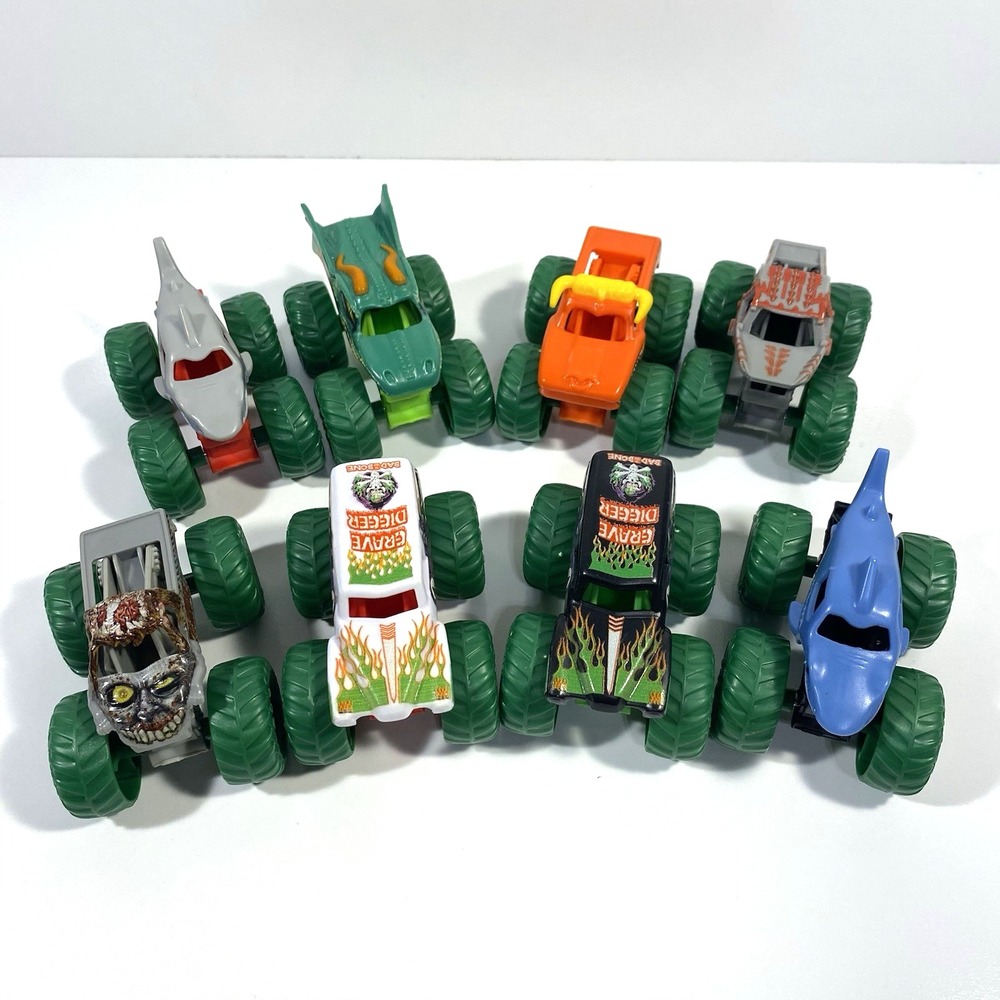 Monster Jam Christmas 2025 Advent Calendar 1:72 Scale Lot of 8 Loose Trucks